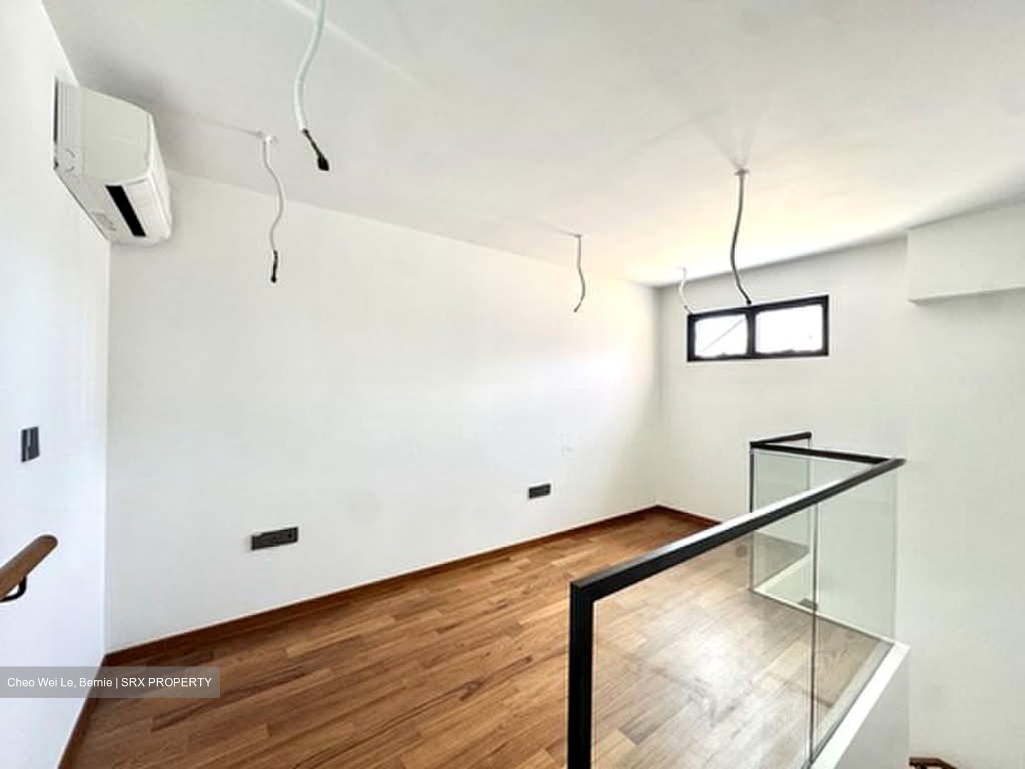 Hillview Avenue (D23), Terrace #599813111